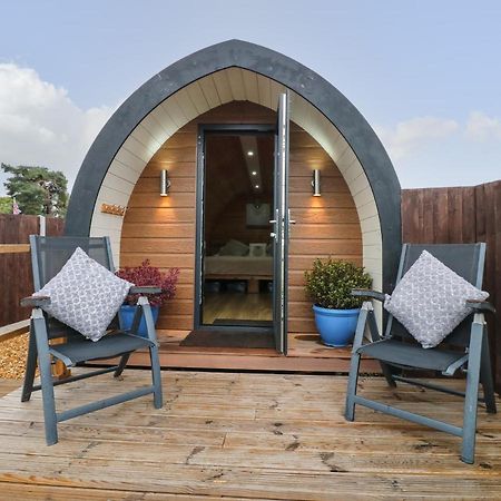 The Pod At Bank House Farm Villa Stafford Exterior photo