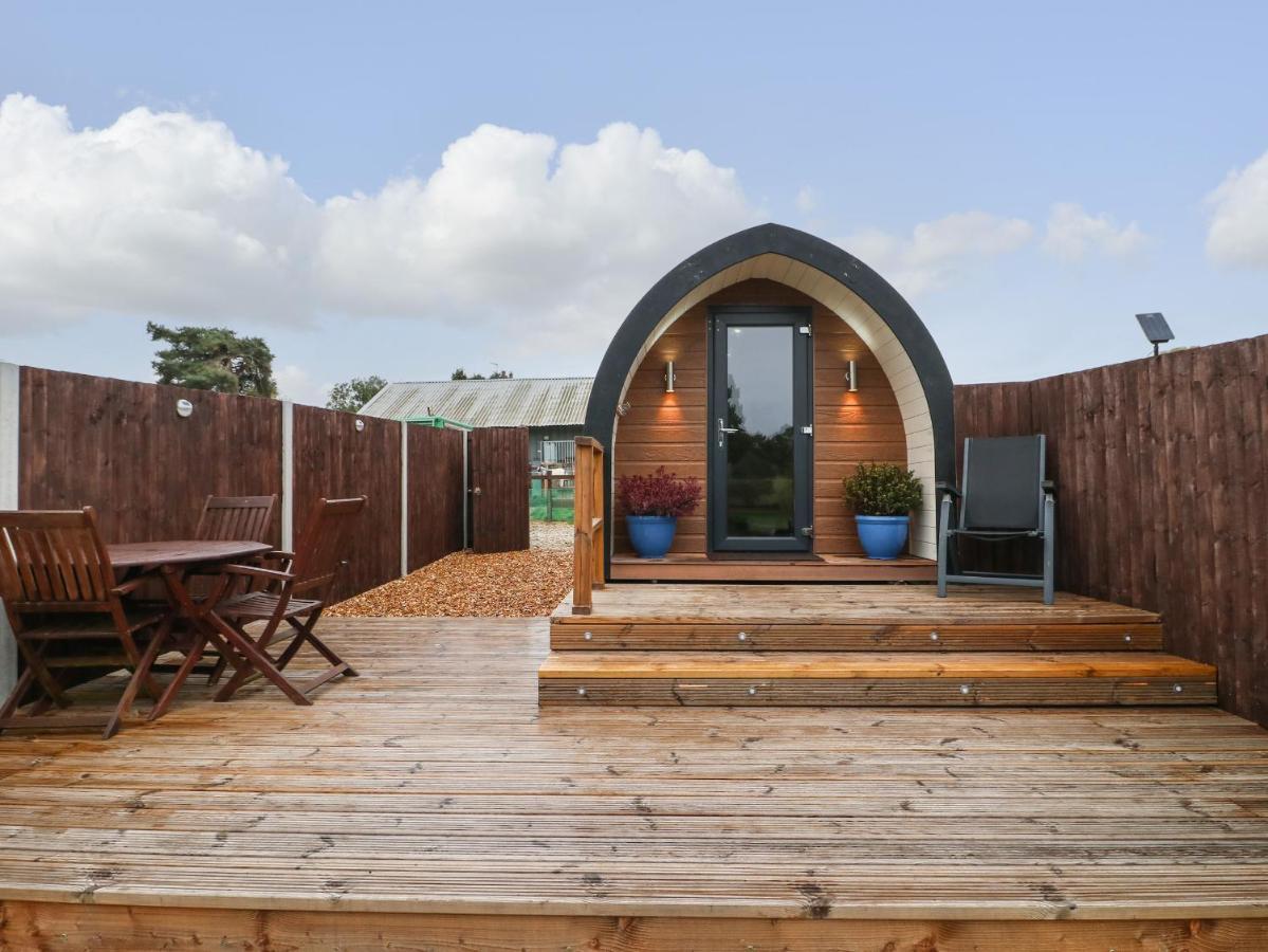 The Pod At Bank House Farm Villa Stafford Exterior photo