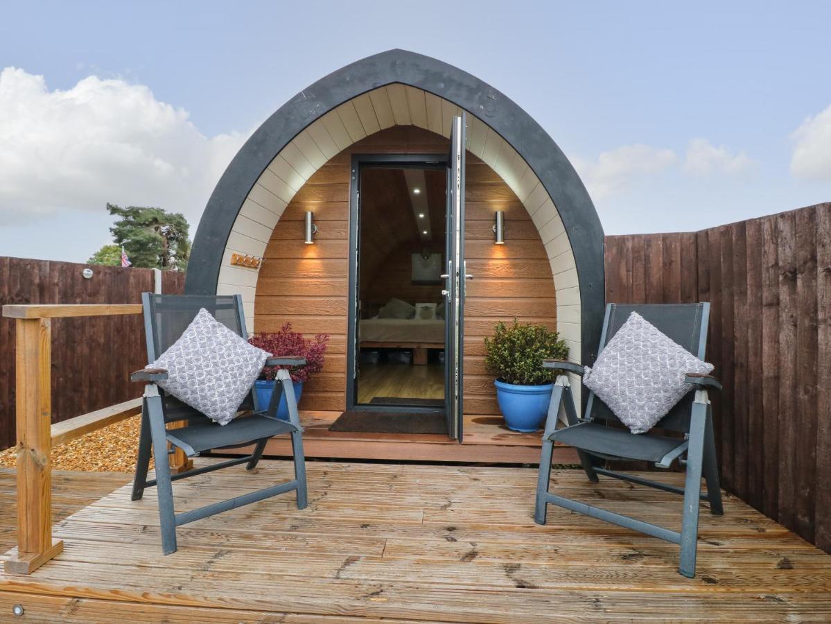 The Pod At Bank House Farm Villa Stafford Exterior photo